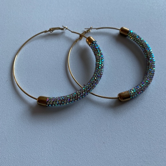 Very large rhinestone aurora borealis earrings - Picture 3 of 5